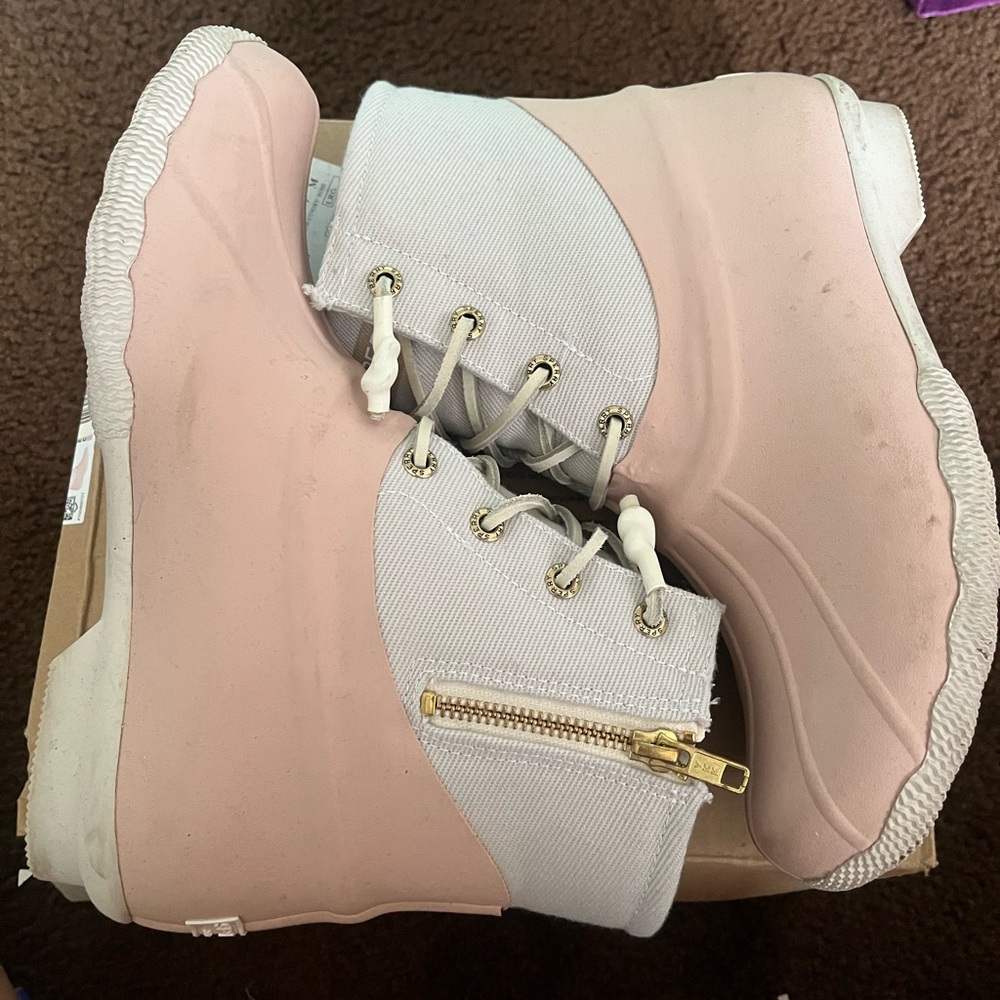 Sperry Top Sider Waterproof Duck Boots Pink Ivory Gold Zip Women 7, WORN